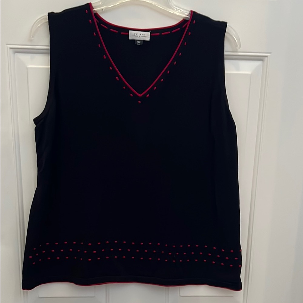 Tahari Navy and Red V Neck Sleeveless Seeater. Size. 18W